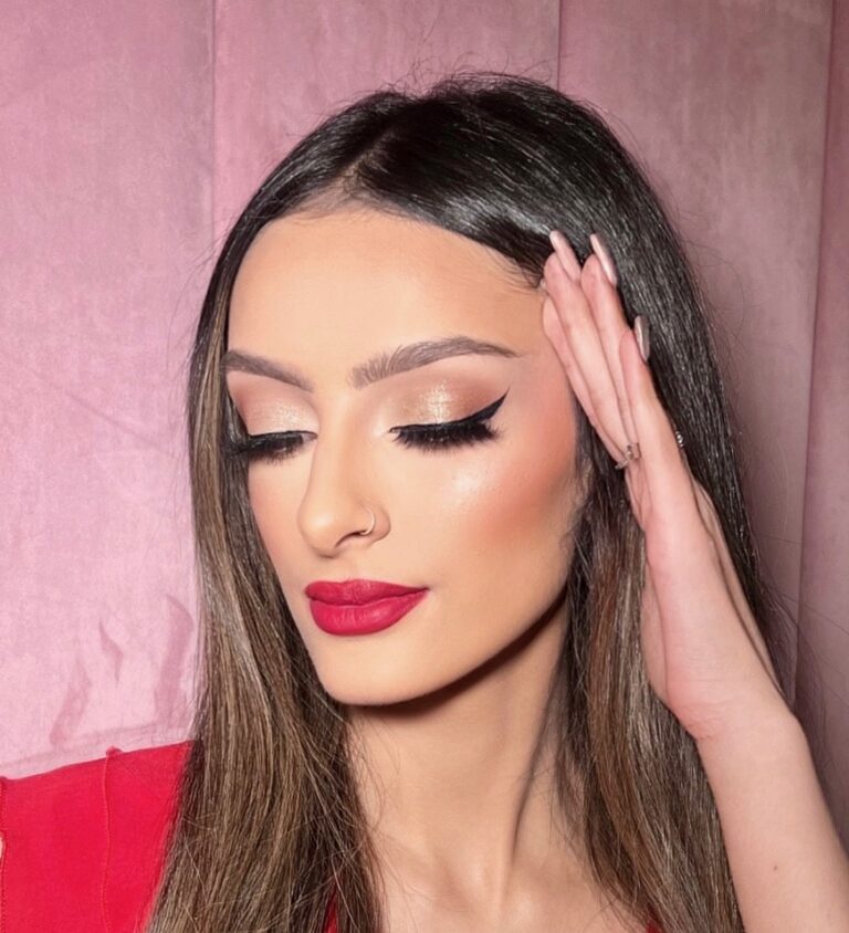 Rouge N' Ready Online Video Tutorial - Kara Makeup